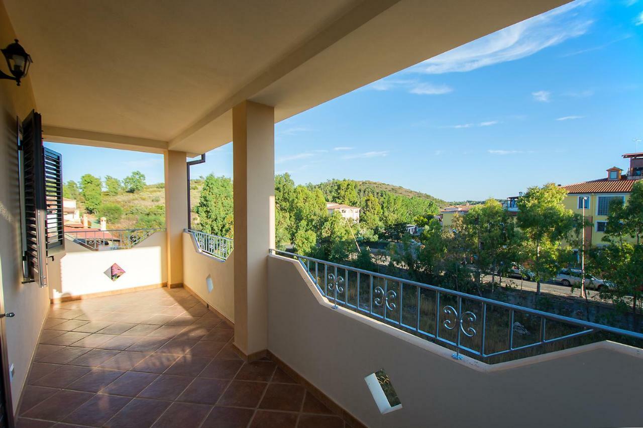 Appartamenti Sole Di Sardegna Cala Liberotto Exteriör bild