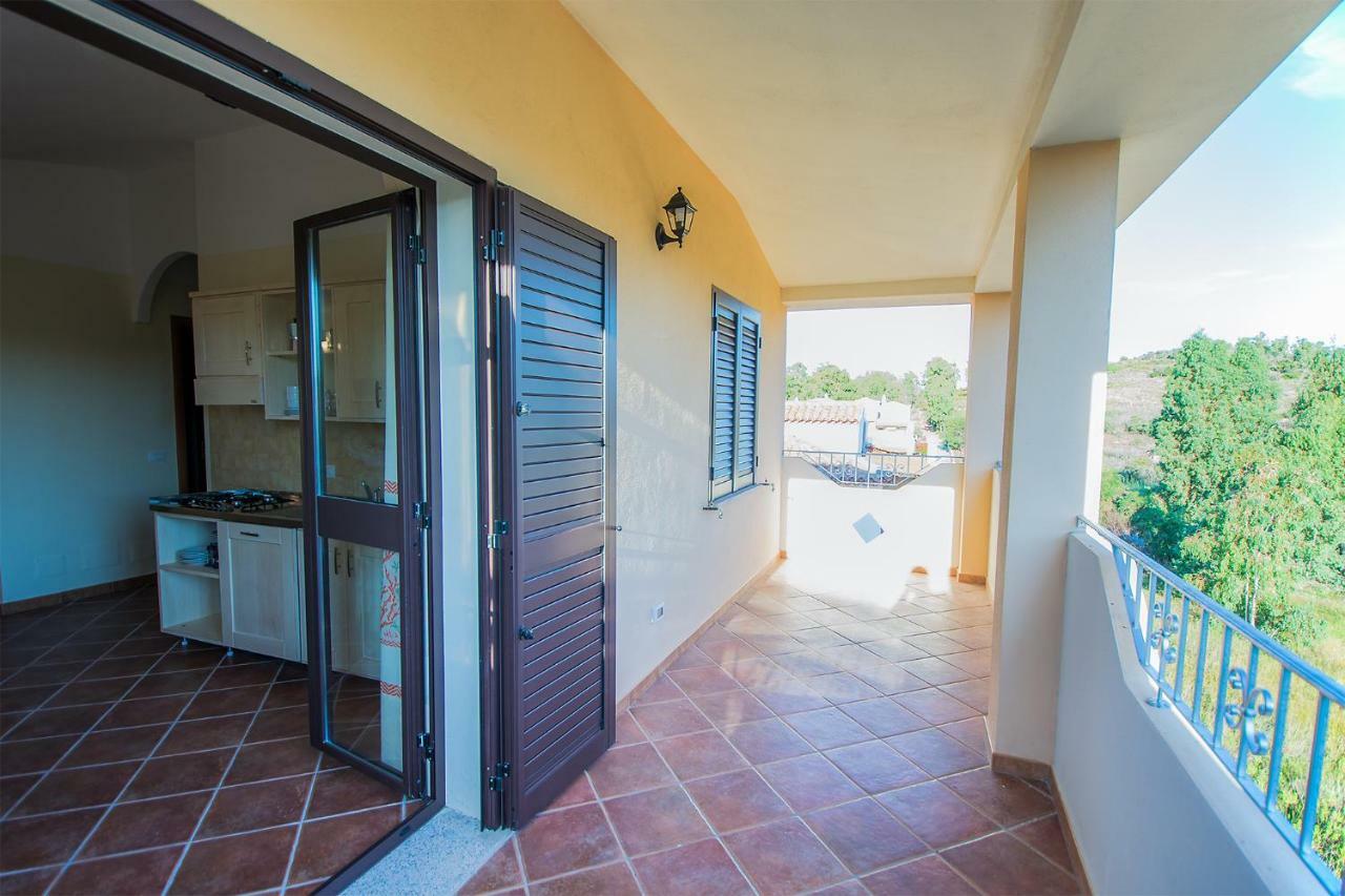 Appartamenti Sole Di Sardegna Cala Liberotto Exteriör bild